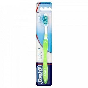 oral-b-periuta-shiny-clean-40-med